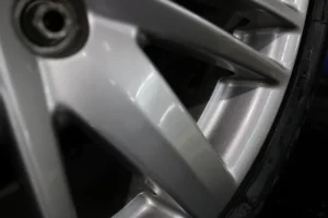 ホイールコーティング後の最適なお手入れと5つの注意点を解説1 - ガラスコーティング剤通販ブログ ホイールコーティング後の最適なお手入れと5つの注意点を解説1