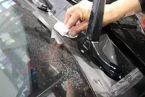 車の樹脂パーツのメンテナンス方法について
